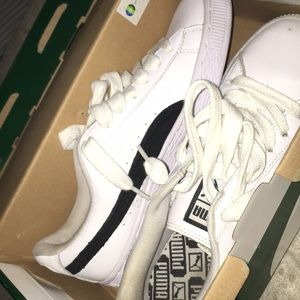 Puma white and black size 7.5